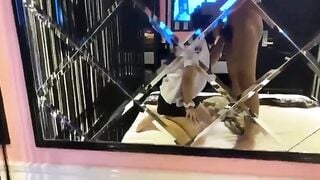 dẫn em học sinh mới lớn vào khách sạn 5 sao để địt nhau