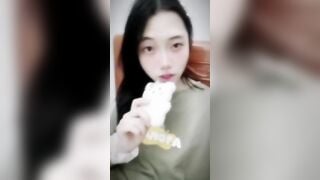 Dụ Em Học Sinh Lồn Rậm Lông Quay Video Thủ Dâm Show Hàng