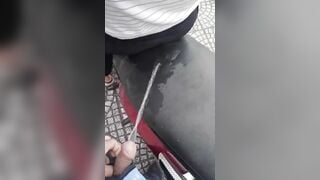 VN biến thái đái lên người lạ P2