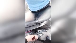VN biến thái đái lên người lạ P3
