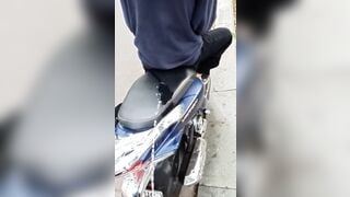 VN biến thái đái lên người lạ P5