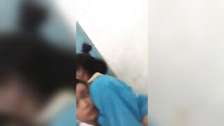 Học Sinh Địt Nhau Ngay Trong Giờ Ra Chơi Khi Trong Lớp Có Người