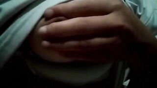 con đĩ dâm đãng show lồn non tơ không lông hồng hào cho trai xem