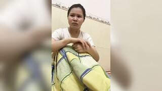 Giao lưu ôn lại kỹ niệm với ny cũ thì bị chồng bắt tại trận