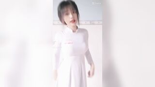 tiktoker hồng thi tập tành show hàng thủ dâm body nuột vú to tròn