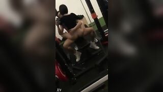 Vợ Với Pt Tập Gym Địt Nhau Ngay Trong Phòng Tập