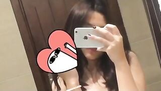 em học sinh mới lớn cực non tơ thủ dâm trước gương