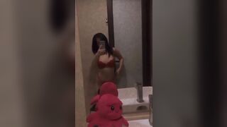 minh nguyệt 2k5 sinh viên tài chính show hàng thủ dâm