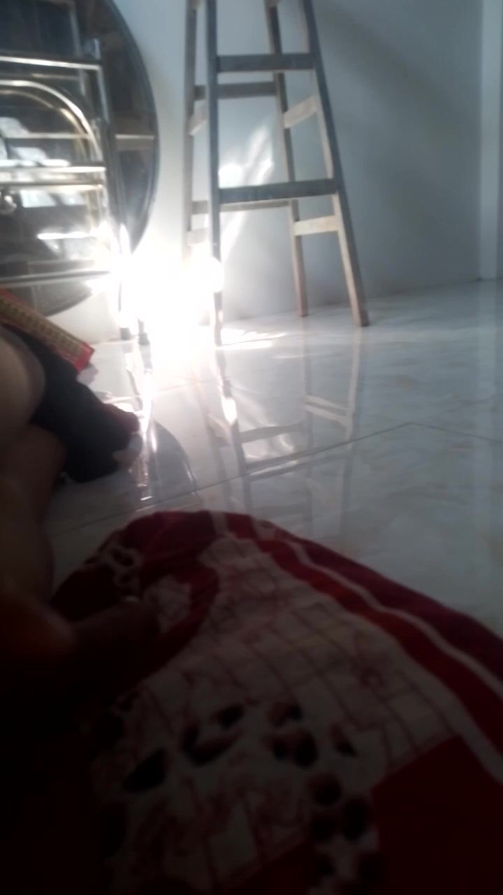 trốn vo phòng để sục