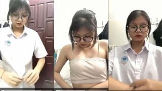 E Học sinh Trường Nào Đây Mặt Dâm Dáng Ngon Xinh