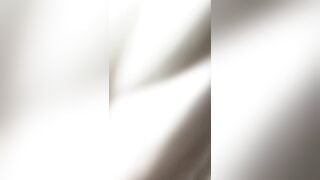 Vợ ngoại tình đi chơi với trai bị chồng xem được clip do thằng bạn gửi