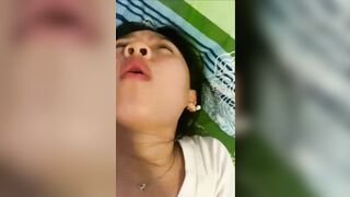 xuất tinh ra đầy ngoài bím em học sinh lớp 10 nghe em rên thôi cũng nứng