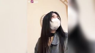 Em 2k4 cởi quần nghịch bướm ở quán cà phê thì bị nhân viên bắt gặp đuổi ra khỏi quán