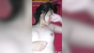 Em nữ sinh bé bỏng chơi không bao em cho nhưng quay thì em ngại