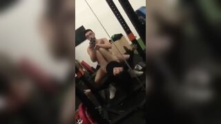 Tập gym cùng em gái xinh dâm mới lớn