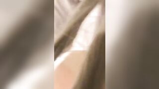 doggy em gái teen tóc dài vừa nắm tóc vừa doggy nát đít to tròn